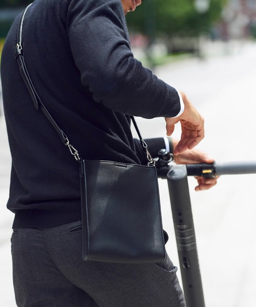 Cricket（クリケット）の「[リラフォート] RELAFORT シュリンク ミニポシェット（ショルダーバッグ・メンズ・ブラック/ブルー/マスタード・FREE）」の2枚目の写真