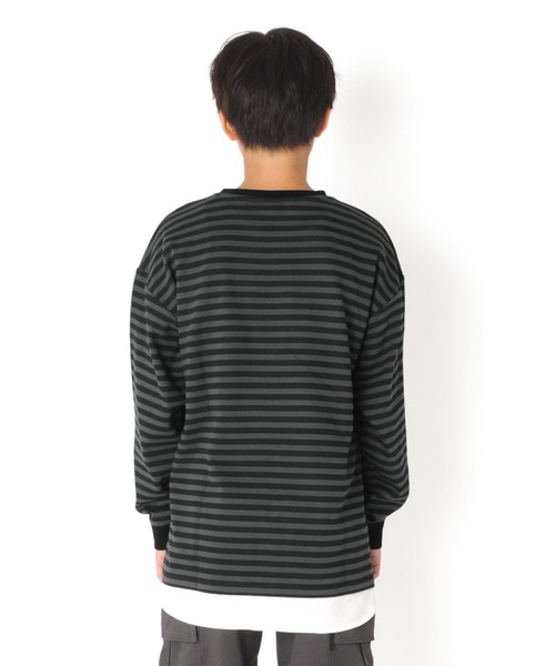GLAZOS（グラソス）の「厚手天竺・ドロップショルダーフェイクレイヤードボーダー長袖Tシャツ（Tシャツ/カットソー・キッズ・カーキ/チャコールグレー/ブラック/ホワイト・130cm/160cm/140cm/150cm/170cm）」の9枚目の写真