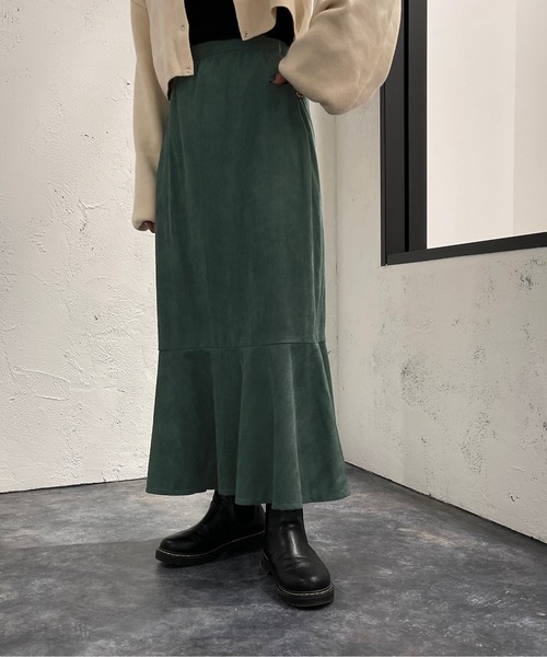 apres jour mignon(アプレジュールミニョン)の「フェイクスエードマーメイドスカート【ZOZOTOWN限定アイテム】(スカート・レディース・オレンジ/ブラック/グリーン・SMALL/X-LARGE/MEDIUM)」の13枚目の写真
