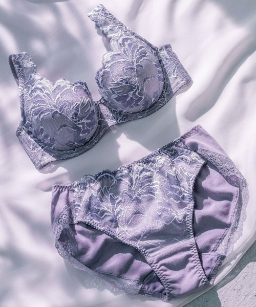 Wing Lesiage（ウイングレシアージュ）の「ブラジャー　「ChouChou de Lesi」　「3000シリーズ」（ブラジャー・レディース・チャコールグレー/ブラウン/スモークピンク/パープル/クリーム/エメラルド/バイオレット/オレンジ/グレー/ピンク系その他/ブラック・D70/D75/E70/E75/F70/F75/E80/D80/F80/E85/F85/D65/E65/F65/D85）」の15枚目の写真