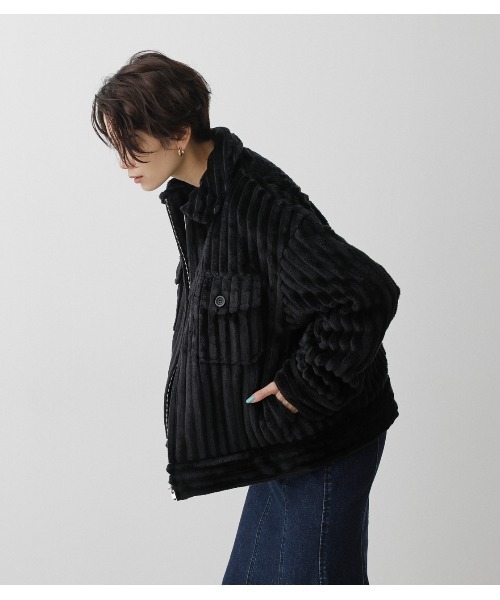 AZUL by moussy(アズールバイマウジー)の「ECO FUR CPO BLOUSON/エコファーCPOブルゾン(ブルゾン・レディース・ブラック/ライトベージュ・MEDIUM/SMALL)」の7枚目の写真