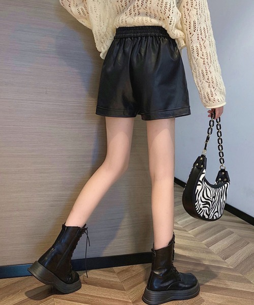 me+em select（ミームセレクト）の「【 4SIZE 】ロールアップ風フェイクレザーショートパンツ（その他パンツ・レディース・ブラウン/アイボリー/グレー/ブラック/ベージュ・X-LARGE/MEDIUM/SMALL/LARGE）」の20枚目の写真