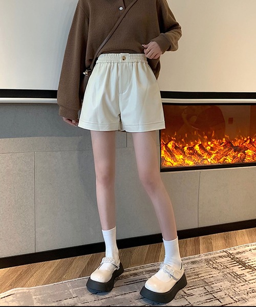 me+em select（ミームセレクト）の「【 4SIZE 】ロールアップ風フェイクレザーショートパンツ（その他パンツ・レディース・ブラウン/アイボリー/グレー/ブラック/ベージュ・X-LARGE/MEDIUM/SMALL/LARGE）」の16枚目の写真