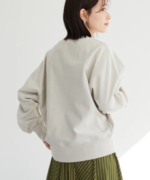 Green　Parks（グリーンパークス）の「ラグランショート丈裏毛プルオーバー＊（スウェット・レディース・ライトグレー/パープル/アイボリー/ミント・FREE）」の3枚目の写真