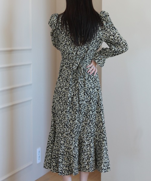 by muni:r(バイ ムニール)の「フェミニンフラワーパフワンピース(ワンピース・レディース・ブルー/ブラック・ONE SIZE)」の17枚目の写真