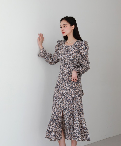 by muni:r(バイ ムニール)の「フェミニンフラワーパフワンピース(ワンピース・レディース・ブルー/ブラック・ONE SIZE)」の18枚目の写真