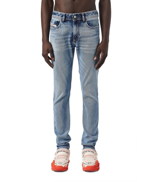 Diesel メンズ Ss22 メンズ Diesel ディーゼル のファッション ローウエスト サステナブル デニムパンツ デニムパンツ