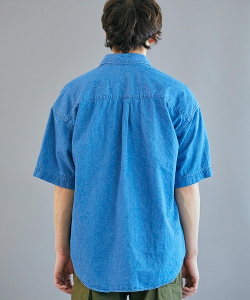 WEGO（ウィゴー）の「WEGO/デニムBIG半袖シャツ（シャツ/ブラウス・メンズ・ライトインディゴブルー・LARGE/MEDIUM/SMALL）」の6枚目の写真