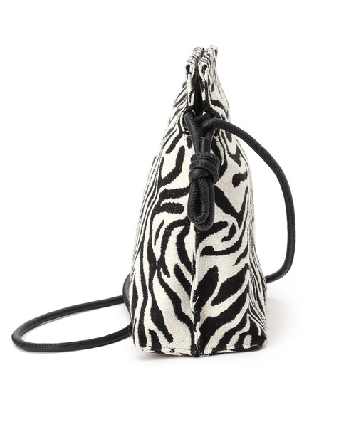 OPAQUE.CLIP（オペークドットクリップ）の「◆ソフトフェイクレザードロストミニショルダー（ショルダーバッグ・レディース・ブラック/ブルー/ボルドー/ライトベージュ/ホワイト系3/ベージュ系その他4/ブラック系1・00）」の16枚目の写真