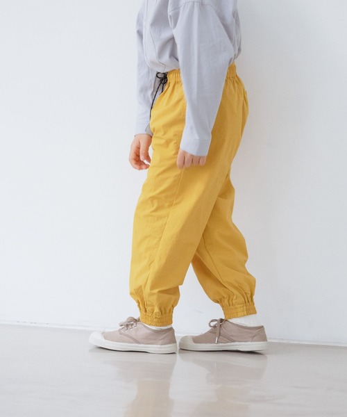 LOWRYS FARM(ローリーズファーム)の「ナイロンジョグパンツ 264771(その他パンツ・キッズ・ブラック/グリーン/イエロー・110cm/120cm/130cm/140cm/150cm)」の1枚目の写真