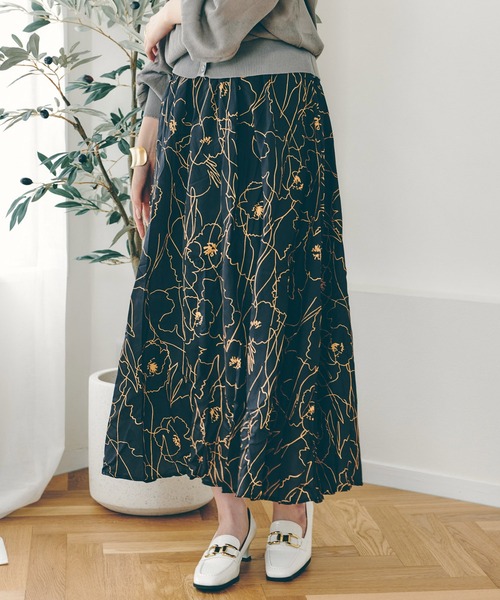 Lamoa(ラモア)の「Lamoa/モノトーン フラワー デザイン フレア スカート(スカート・レディース・ホワイト/ブラック・FREE)」の13枚目の写真