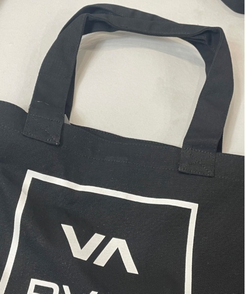 RVCA（ルーカ）の「WEB限定 RVCA ALL THE WAY TOTE（ショルダーバッグ・メンズ・ブラック/ベージュ・FREE）」の5枚目の写真