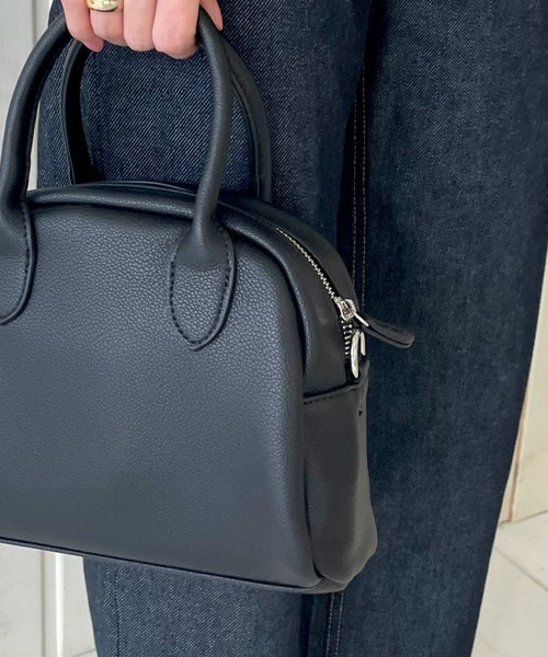 GIMME GIMME（ギミーギミー）の「【GIMME GIMME】2WAY Boston bag gima22s002（ハンドバッグ・レディース・ブラック/ホワイト・FREE）」の7枚目の写真