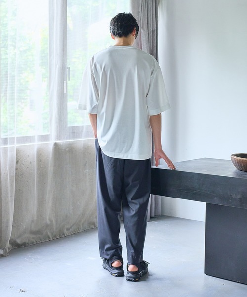 UNITED TOKYO（ユナイテッドトウキョウ）の「テクノラマリラックスフィットクルーネックTシャツ（Tシャツ/カットソー・メンズ・グリーン/ホワイト/ブラック/グレー/ブルー/ネイビー/グレイッシュブルー/パープル/ミント・3/1/2/4）」の18枚目の写真