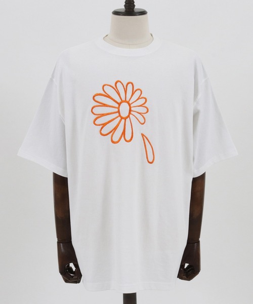 UN-FILLED（アンフィルド）の「mt7844- Big Gerbera stitched