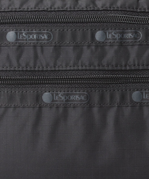 LeSportsac（レスポートサック）の「QUINN BAG 【日本限定】リサイクルドブラックJP（ショルダーバッグ・レディース・ブラック・FREE）」の2枚目の写真
