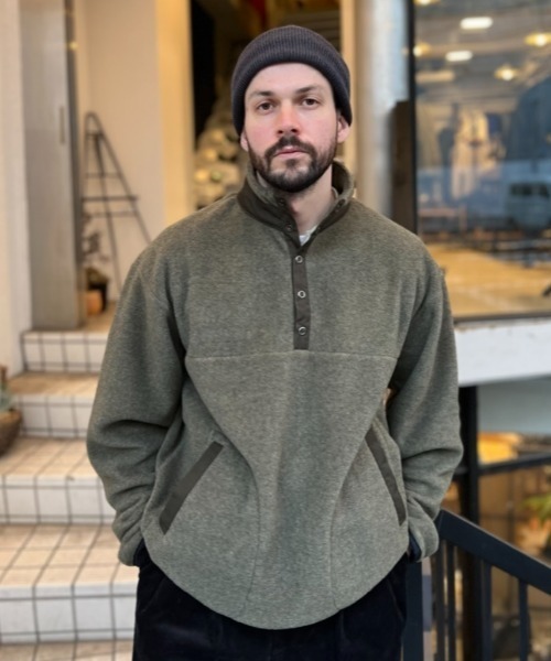 MR.OLIVE（ミスターオリーブ）の「メルトン フリース / スタンド