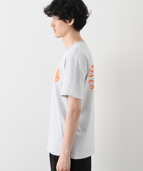 JOURNAL STANDARD(ジャーナルスタンダード)の「【VENICE 8 COFFEE×JS】BONFIRE Tシャツ(Tシャツ/カットソー・メンズ・ライトグレー/グリーン・MEDIUM/LARGE/X-LARGE)」の12枚目の写真