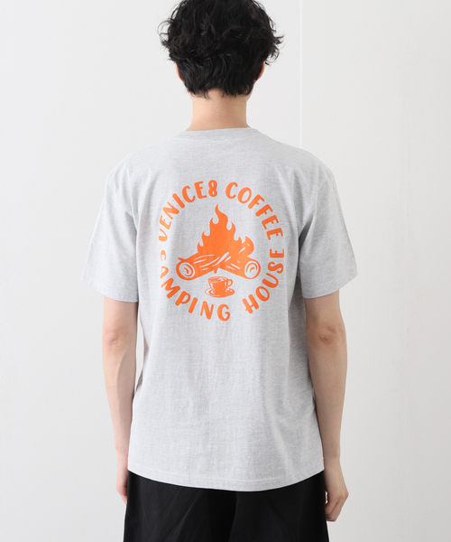JOURNAL STANDARD(ジャーナルスタンダード)の「【VENICE 8 COFFEE×JS】BONFIRE Tシャツ(Tシャツ/カットソー・メンズ・ライトグレー/グリーン・MEDIUM/LARGE/X-LARGE)」の5枚目の写真