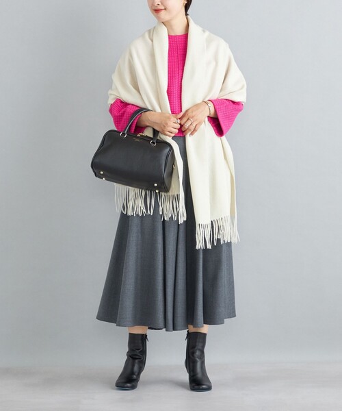 SHIPS（シップス）の「〈手洗い可能〉ソリッド ウールカシミヤ ストール◆（ストール/ショール・レディース・オフホワイト/グレー/ダークグレー/ベージュ/グリーン/ブルー/ライトブルー/ライトイエロー・ONE SIZE）」の20枚目の写真