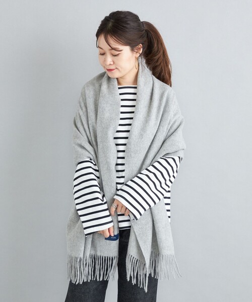 SHIPS（シップス）の「〈手洗い可能〉ソリッド ウールカシミヤ ストール◆（ストール/ショール・レディース・オフホワイト/グレー/ダークグレー/ベージュ/グリーン/ブルー/ライトブルー/ライトイエロー・ONE SIZE）」の22枚目の写真