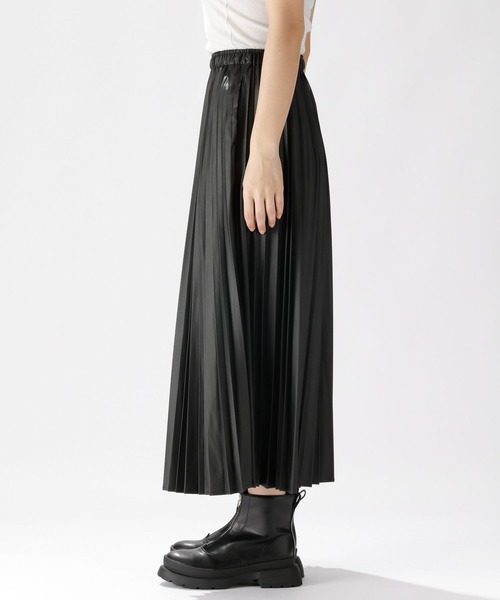 niko and（ニコアンド）の「エコレザープリーツスカート（スカート