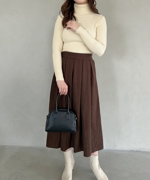 CLEA（クレア）の「タートルカラーリブニットトップス（ニット/セーター・レディース・ベージュ/ブラウン/ホワイト/ブルー/ブラック・FREE）」の17枚目の写真