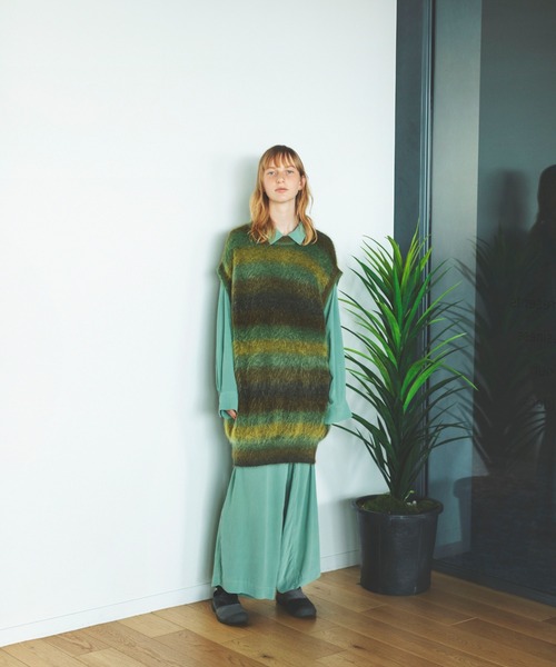 KEEN（キーン）の「KEEN/キーン HOWSER III SLIDE ハウザー　スリー　スライド アウトドア モック 1026650（スニーカー・レディース・グレー系その他・23.0cm/23.5cm/24.0cm/24.5cm/25.0cm/22.5cm/25.5cm）」の2枚目の写真