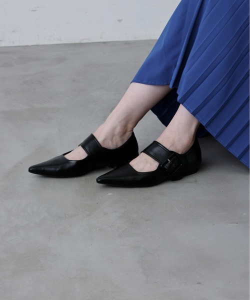 manana suerte（マニャーナスエルテ）の「ポインテッドトゥストラップシューズ（パンプス・レディース・ブラック・L/M）」の4枚目の写真