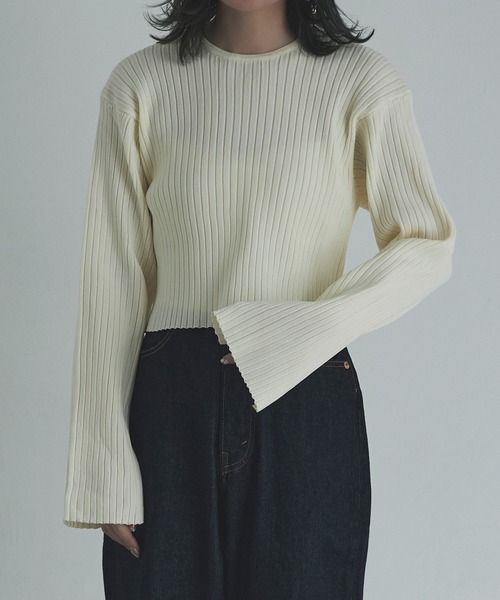 etoll.(エトル)の「バックスリットクロップドリブニット(ニット/セーター・レディース・ブラック/パープル/オレンジ/アイボリー・M)」の21枚目の写真