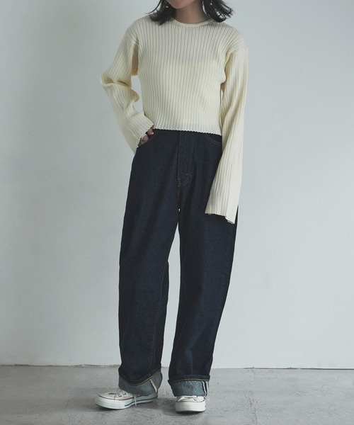 etoll.(エトル)の「バックスリットクロップドリブニット(ニット/セーター・レディース・ブラック/パープル/オレンジ/アイボリー・M)」の5枚目の写真