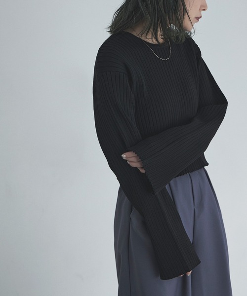 etoll.(エトル)の「バックスリットクロップドリブニット(ニット/セーター・レディース・ブラック/パープル/オレンジ/アイボリー・M)」の11枚目の写真