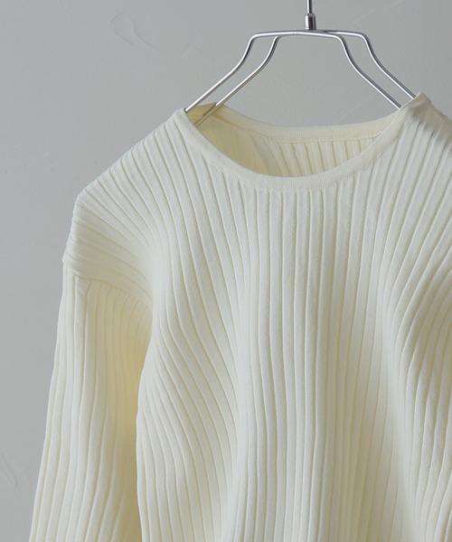 etoll.(エトル)の「バックスリットクロップドリブニット(ニット/セーター・レディース・ブラック/パープル/オレンジ/アイボリー・M)」の16枚目の写真