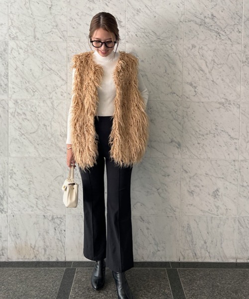 KOBE LETTUCE（コウベレタス）の「フェイクファーロングジレ（ベスト・レディース・ブラック/ベージュ/ホワイト系/ホワイト系1/ブラック系/ベージュ系・FREE）」の15枚目の写真