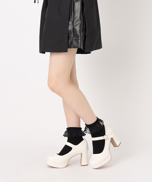 cs T&P(シーエスティーアンドピー)の「チャンキーヒールリボン付き2WAY厚底パンプス csT&P(パンプス・レディース・ホワイト/ブラック/ブラック系1/レッド系1・LL/S/M/L)」の2枚目の写真