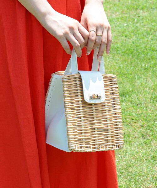 Ray BEAMS（レイビームス）の「Ray BEAMS / 柳 編み かごバッグ（かごバッグ・レディース・ブラック/オフホワイト/ブラウン・ONE SIZE）」の7枚目の写真