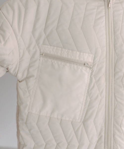 PUAL CE CIN（ピュアルセシン）の「ミリタリーキルティングライナージャケット（ブルゾン・レディース・ブラック/カーキ/アイボリー・FREE）」の4枚目の写真