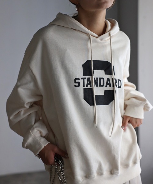 Bonjour Sagan（ボンジュールサガン）の「STANDARDプリントパーカー（パーカー・レディース・アイボリー/ブラウン/ネイビー・FREE）」の11枚目の写真