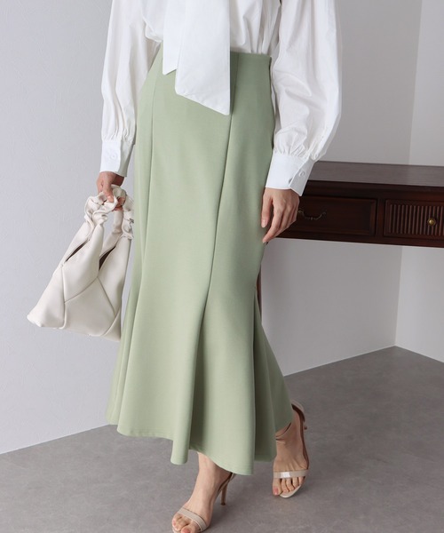 BLUEEAST（ブルーイースト）の「ハイウエストマーメイドスカート（スカート・レディース・チャコールグレー/ブラック/グリーン/アイボリー・MEDIUM）」の4枚目の写真