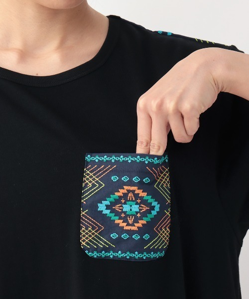 チチカカ(チチカカ)の「リメイク刺繍ワンピース(ワンピース・レディース・ブラック/ホワイト・FREE)」の13枚目の写真