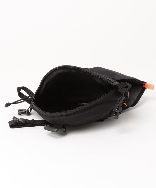 MYSTERY RANCH(ミステリーランチ)の「MYSTERYRANCH/ミステリーランチ Wingman Multi-Pocket/ウィングマンマルチポケット(ショルダーバッグ・メンズ・グレー/ブラック・FREE)」の4枚目の写真