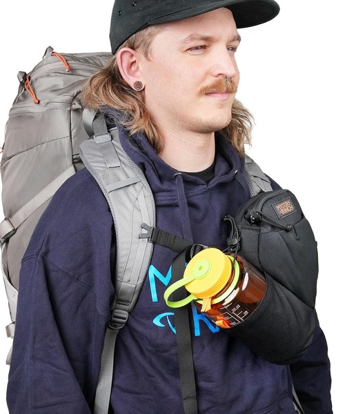 MYSTERY RANCH(ミステリーランチ)の「MYSTERYRANCH/ミステリーランチ Wingman Multi-Pocket/ウィングマンマルチポケット(ショルダーバッグ・メンズ・グレー/ブラック・FREE)」の10枚目の写真