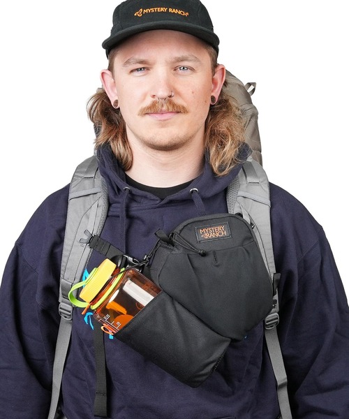 MYSTERY RANCH(ミステリーランチ)の「MYSTERYRANCH/ミステリーランチ Wingman Multi-Pocket/ウィングマンマルチポケット(ショルダーバッグ・メンズ・グレー/ブラック・FREE)」の14枚目の写真