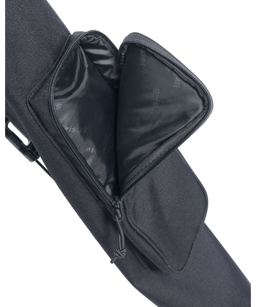 F.C.Real Bristol（エフシーレアルブリストル）の「SELF STAND GOLF