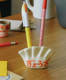 ニューレトロ（ニューレトロ）の「ニューレトロ ペンホルダー（ぎょうざ）（インテリア雑貨）」