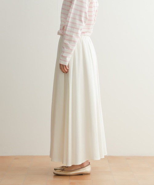 URBAN RESEARCH DOORS(アーバンリサーチドアーズ)の「テンセルレーヨンギャザースカート(スカート・レディース・ホワイト/グレー・SMALL/MEDIUM)」の12枚目の写真