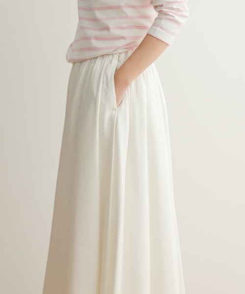 URBAN RESEARCH DOORS(アーバンリサーチドアーズ)の「テンセルレーヨンギャザースカート(スカート・レディース・ホワイト/グレー・SMALL/MEDIUM)」の9枚目の写真