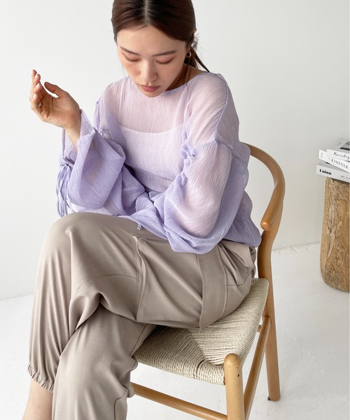 Meli rich（メリーリッチ）の「シアー袖ドロストブラウス（シャツ/ブラウス・レディース・パープル/オフホワイト/ブラック/グリーン・FREE）」の4枚目の写真