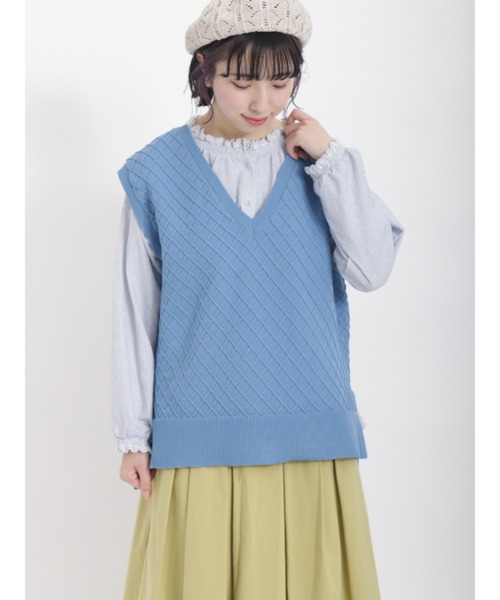 Samansa Mos2（サマンサ モスモス）の「柄編みVネックニットベスト（ベスト・レディース・ブラック/ダークブラウン/キナリ/ブルー/グリーン・ﾌﾘ-）」の5枚目の写真