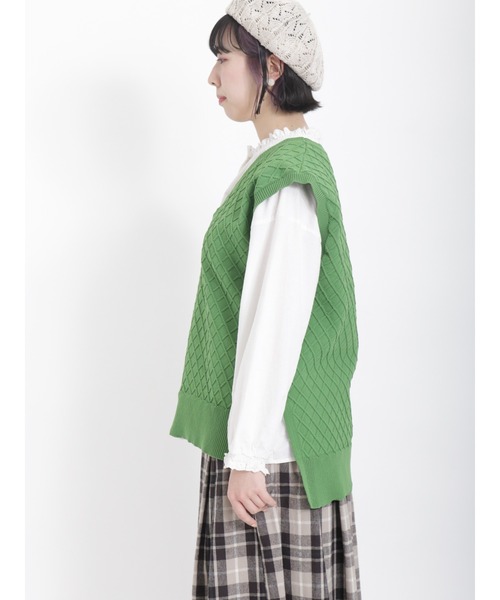 Samansa Mos2（サマンサ モスモス）の「柄編みVネックニットベスト（ベスト・レディース・ブラック/ダークブラウン/キナリ/ブルー/グリーン・ﾌﾘ-）」の21枚目の写真